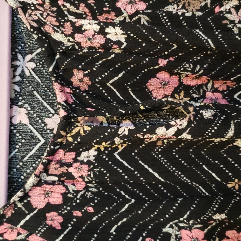 Blouse - Picture 2 of 3